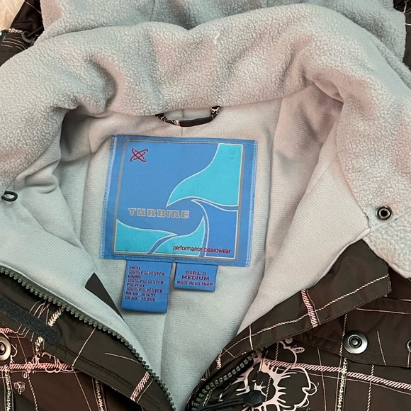 Snow Jacket - Picture 2 of 3